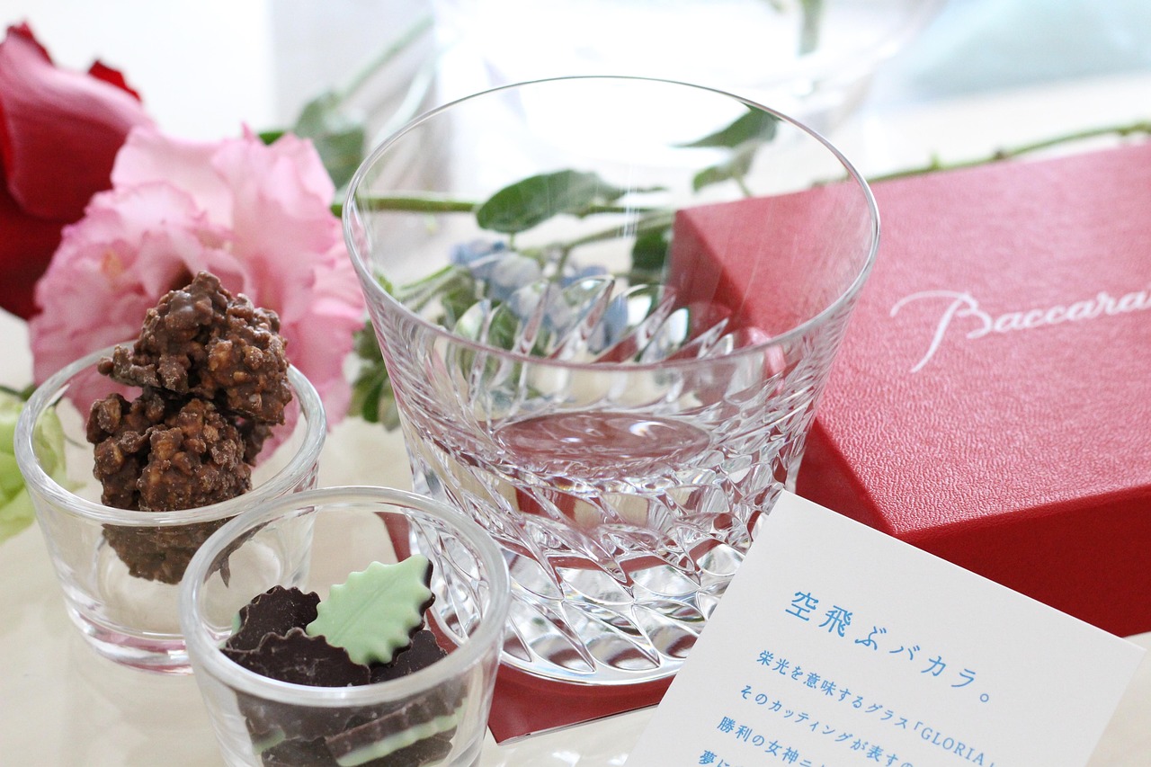 バカラ食器の買取はどこでできる？