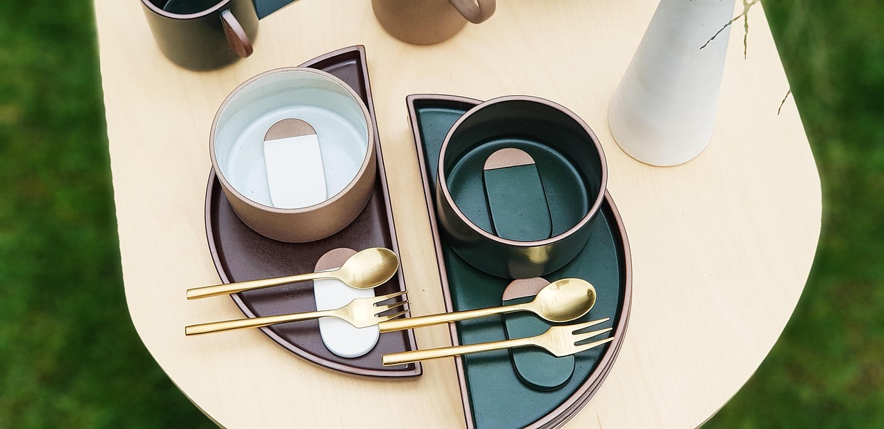使わない食器の捨て方にはどんな方法がある？