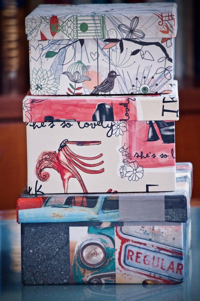 宅配買取で使えるダンボールは無料でも手に入るの？