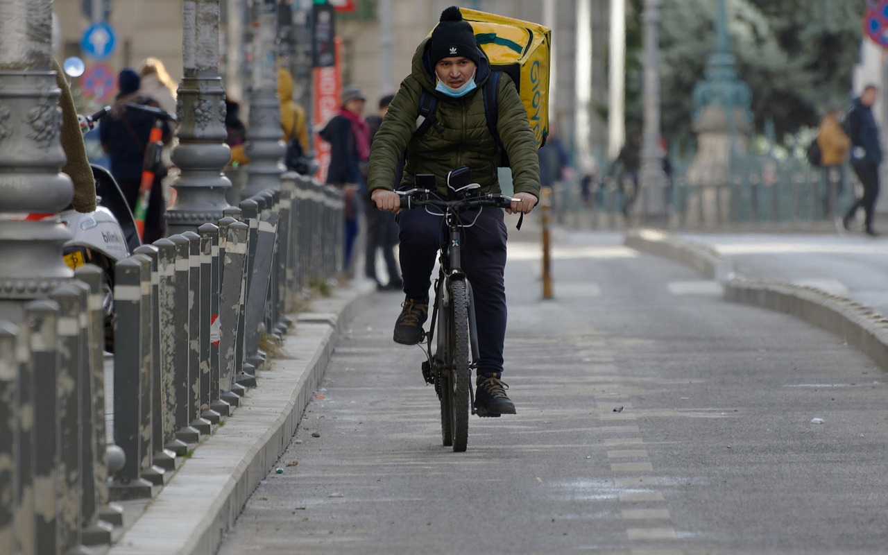 宅配買取を利用した場合の最短翌日の受け取り方法は？